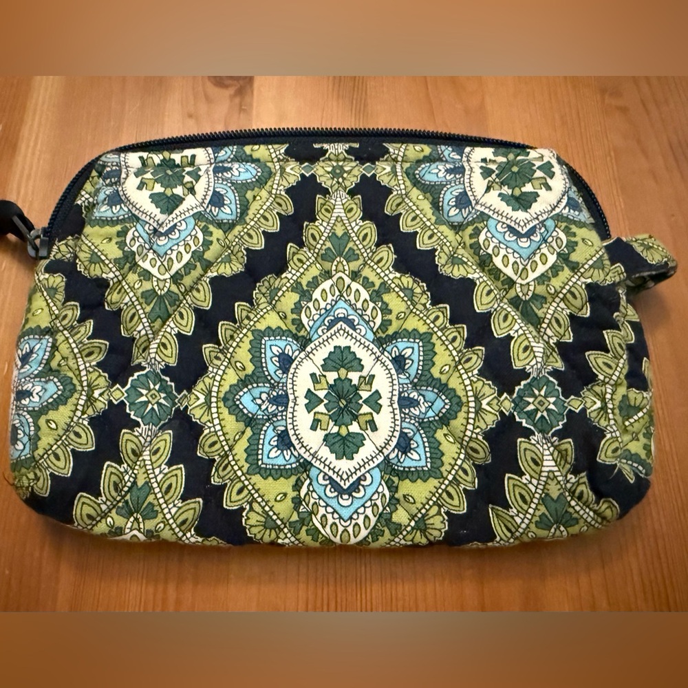 Vera Bradley Makeup Bag in Cambridge Pattern